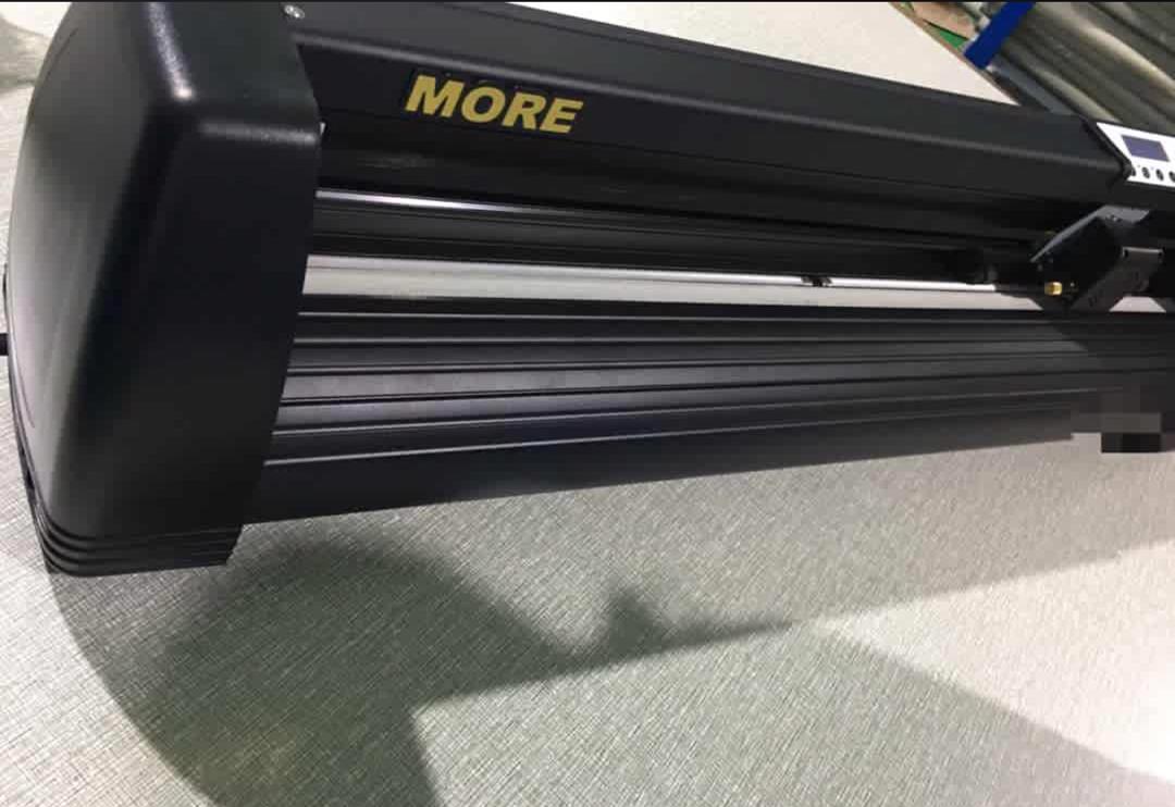 Alternative view of 18 inches table top Vinyl Cutting Plotter machine for contour plotting