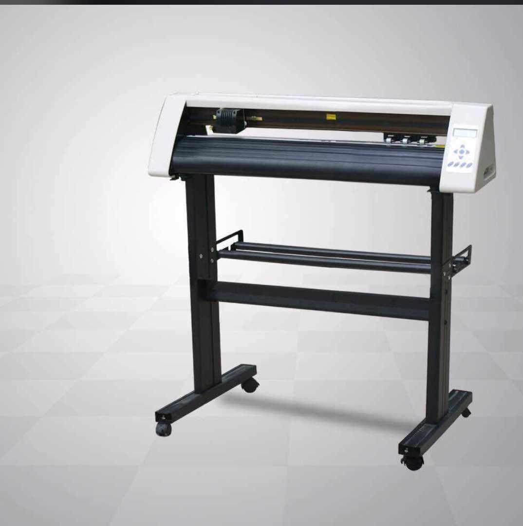 Cutting plotter machine